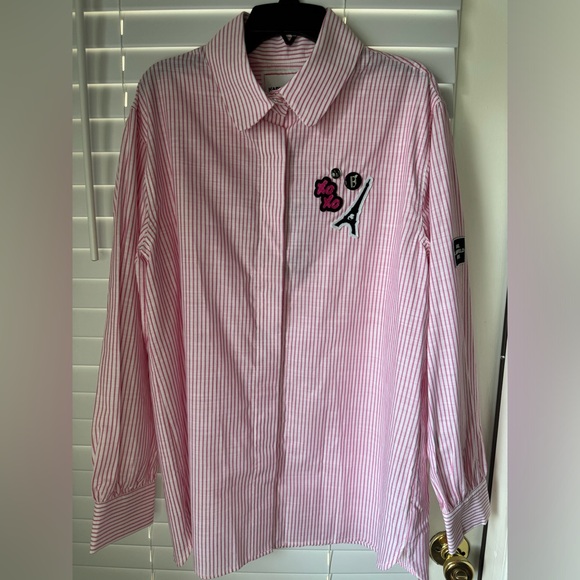 Karl Lagerfeld Paris Top Blouse Collared Shirt Logo XOXO Eiffel Striped Pink S - Picture 1 of 11